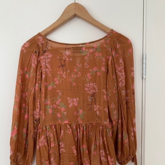 Floral flowy blouse - Picture 2 of 2